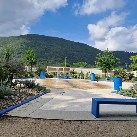 Joyeux - Le Lys - En Cevennes *