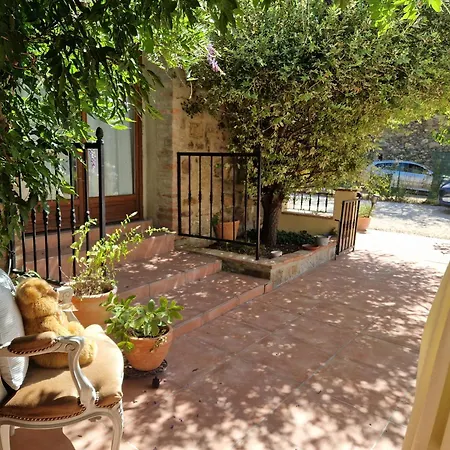 Joyeux - Le Lys - En Cevennes Lodge Saint-Florent-sur-Auzonnet